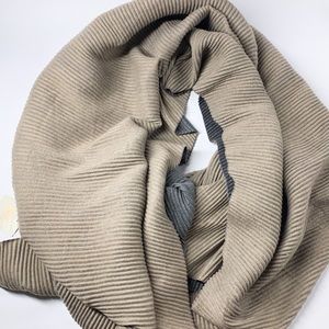 14th & Union Ribbed Wrap Scarf